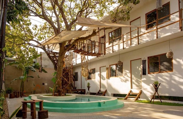 The Pool Treehouse Hotel