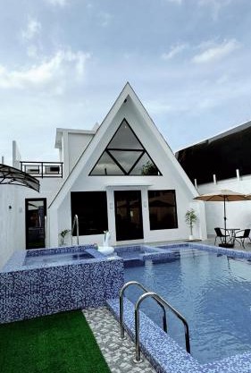 The Prism Cabin - Private Resort in North Caloocan Philippines