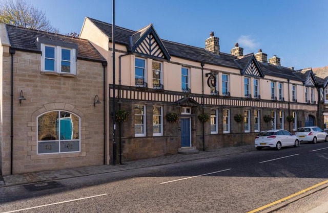 The Queens Head, Parkside Apartment 1