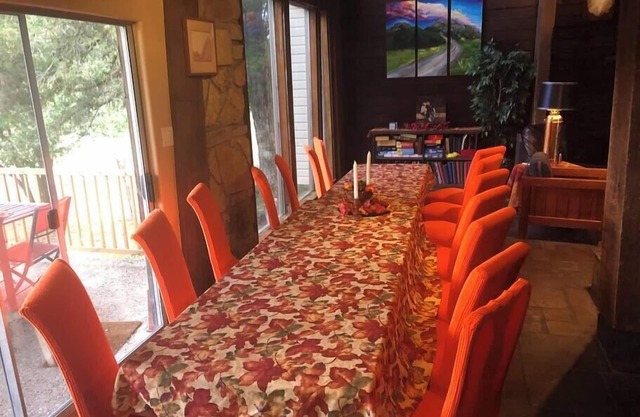 The Ranch: Lodge+Barn+Pool+Airstream 35 Pax