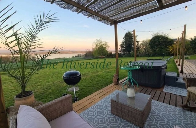 The Riverside Retreat