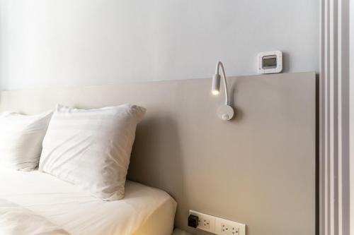 The Rixx Lancaster Apartment