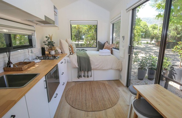 The Rocks - Maple Tiny Home