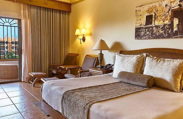 The Royal Haciendas Resort & Spa - 2 BR Suite!