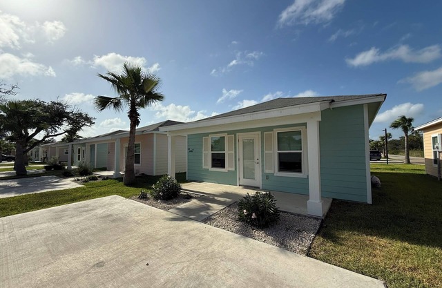 The Salty Breeze Cottage at The Oasis