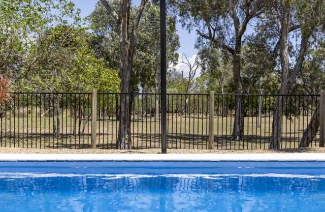 The Salty Curlew - private beachside oasis