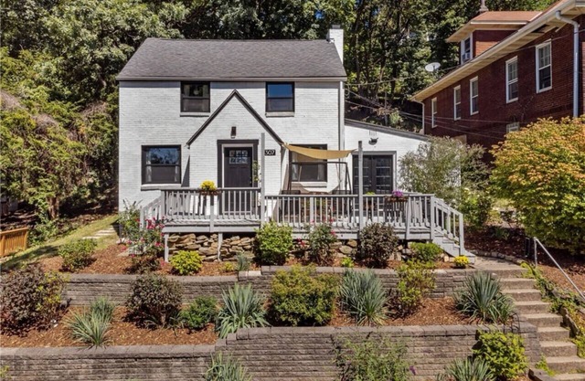 The Sausalito of Upper Aspinwall