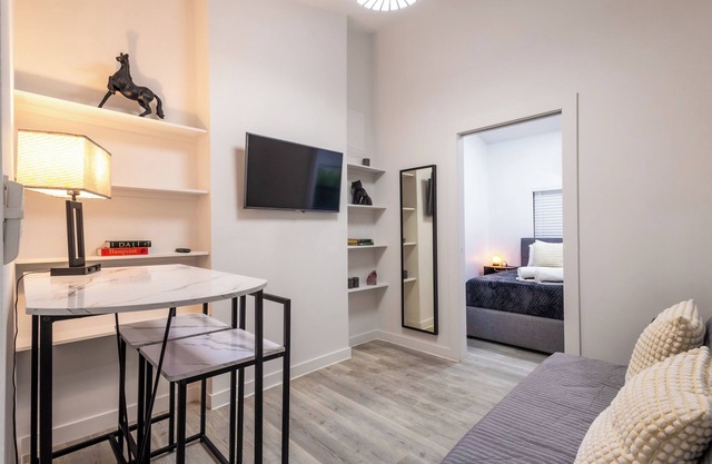 "The Side Villa" In the Heart of Miami