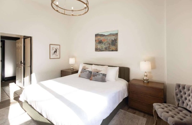 The Signature King with Mountain Views