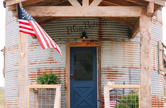 The Silos at Promise Manor "Duke". Farm stay mins from historic Lynchburg, TN.