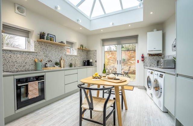 The Smithy - sleeps 2 guests in 1 bedroom