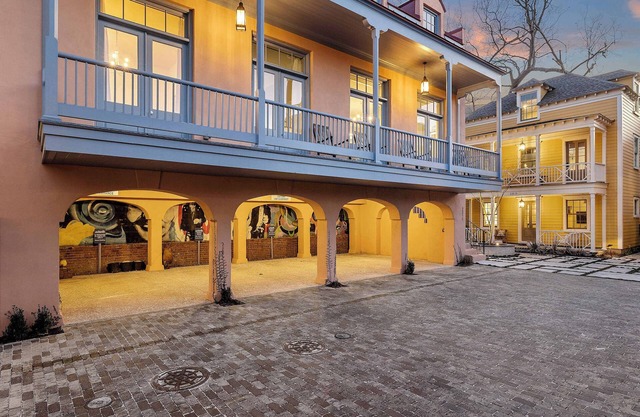 The St. Philip House | Revival St Collection