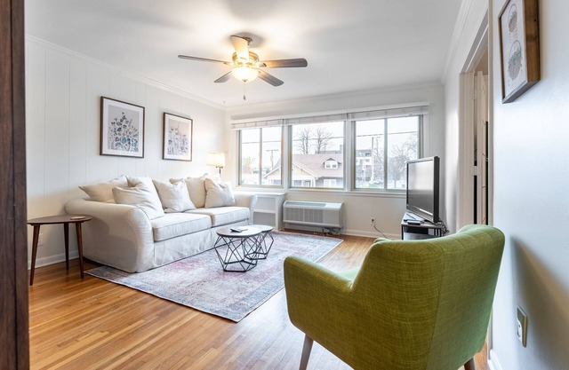 The Stay Awhile Suite - Convenient Monthly Rental