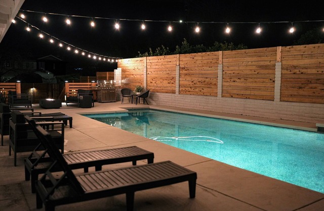 The Stratford : Clean Modern Minimal