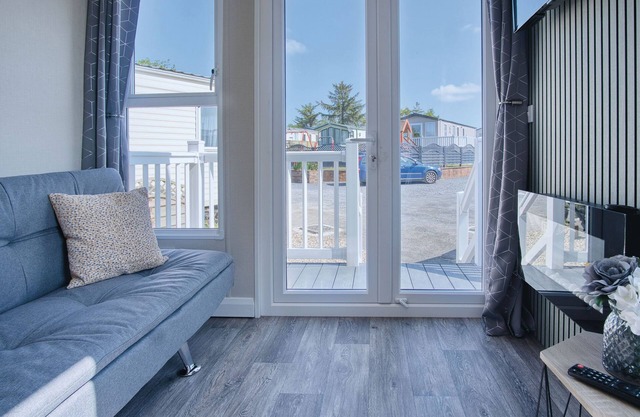 The Studio - 1 Bedroom Cabin - Amroth