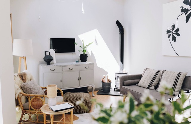 The Studio Helen’s Bay Luxury Seaside Cottage - 5 minutes walk from beach