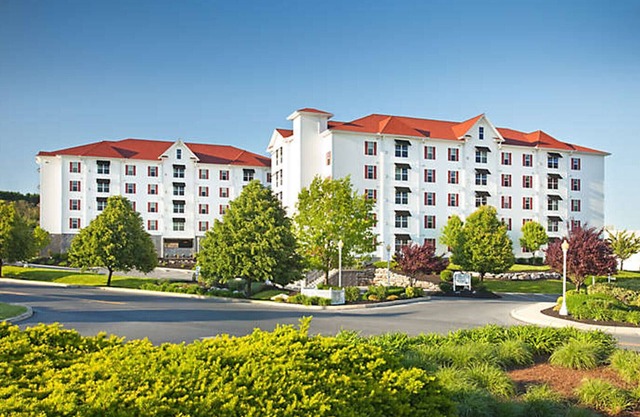 THE SUITES AT HERSHEY-A BLUEGREEN VACATION CLUB RESORT 2 BEDROOMS/2 BATHS UNIT