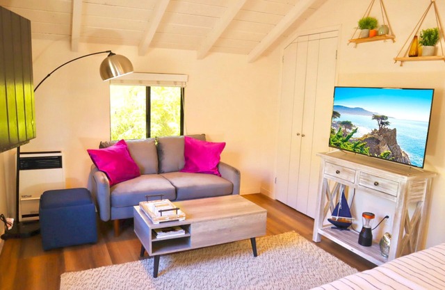 The Sunrise Loft for 2 in Carmel