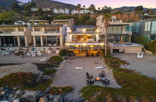 The Surf Lodge by Stay Awhile Villas