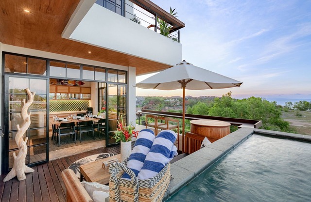 The Swan - 360’ Ocean & Uluwatu Hills View in Bingin Beach