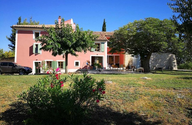 The ventoux - LOFT, unobstructed view Mt. Ventoux, private terrace and parking