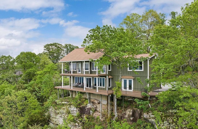 The View! Charming 3-bedroom house Cloudland/West Brow/Rising Fawn