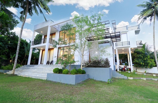 The Villa Close to Surf Beach and Galle Fort