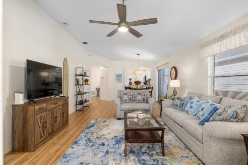The Villages Courtyard Villa, Golf Cart, Private Yard, Prime Location