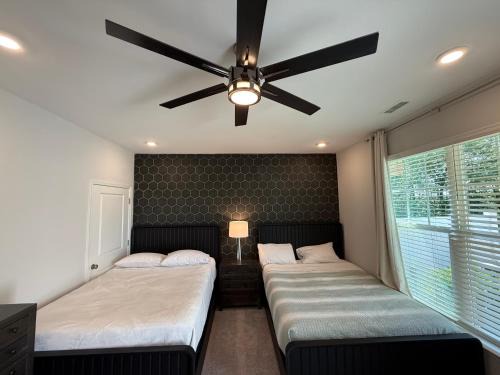 The Villas The One Villa by RDU Airport with Indoor Heated Pool and Gym