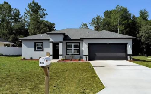 THE WHOLE HOUSE, QUIET COZY HOME 4 Bed 3 bath