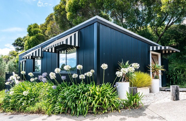 THE WINEMAKERS COTTAGE | Coast & Country | WINTER DEAL - Stay for 3, Pay for 2