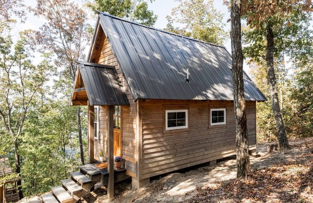 The Wingtip at Tiny Bluff