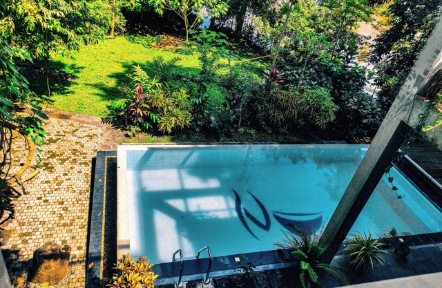 The Yacht Villa Near Colombo International Airport