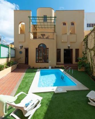 The Yellow House - Solarium - Climatized Pool