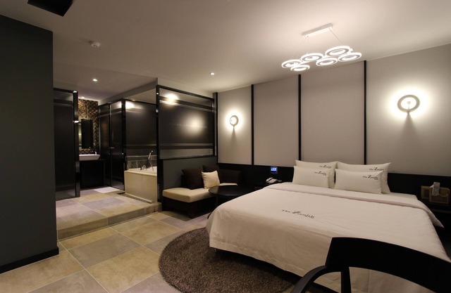 The Zenith Hotel