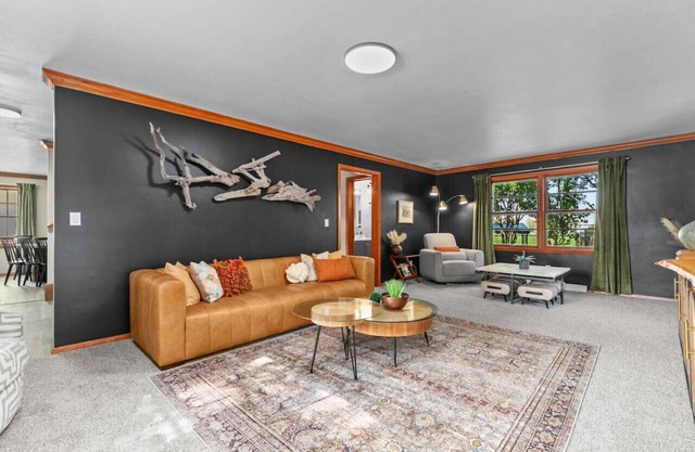 Theatre Room|Firepit|Grill|Waffle bar|Pets!