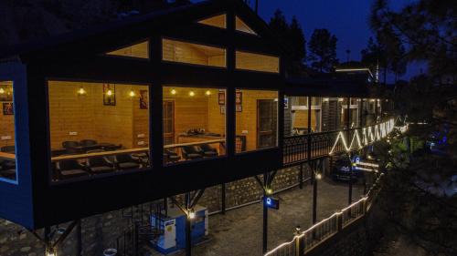 THEHIMALAYANLIVING WHISTLING PINES