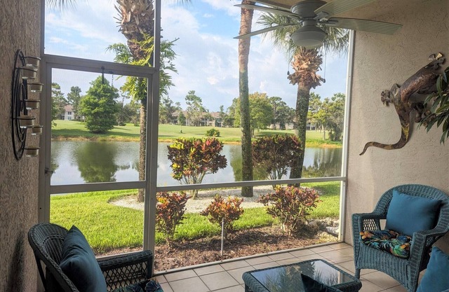 This apartment is a 2 bedroom(s), 2 bathrooms, located in SARASOTA, FL.