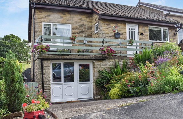 This beautiful ground floor apartment has views across the countryside.