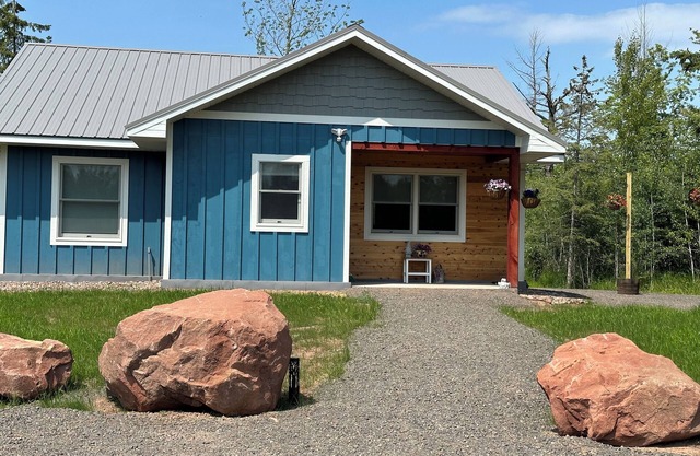 This cozy cottage is a short walk to Herbster beach! Easy access to TRAILS!