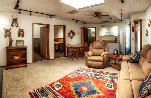This house is a 3 bedroom(s), 1 bathrooms, located in Thermopolis, WY.