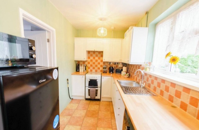 This house is a 4 bedroom(s), 2 bathrooms, located in Suffolk, England.