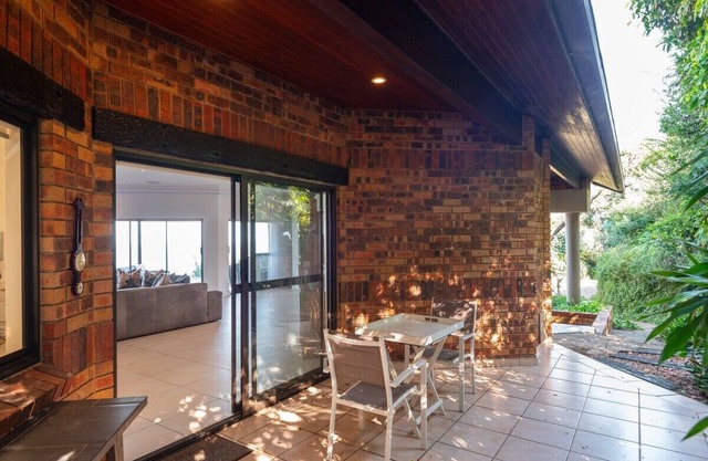 This house is a 5 bedroom(s), 4 bathrooms, located in Dolphin Coast, KwaZulu-Natal.