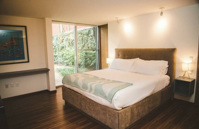 This house is a 4 bedroom(s), 4.5 bathrooms, located in Ciudad de México, Ciudad de México.