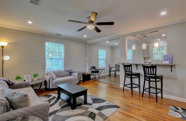 This is a professional friendly remodeled 3 bd 2 bth home.