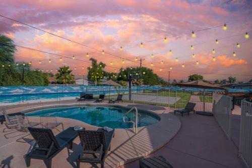 This is it - Great Location -13 Beds - Pool - Gym