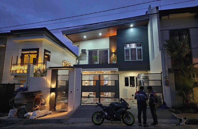This property their has fully air-conditioning,and their is four seater jacuzzi