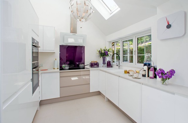 This wonderful property is perfect for families looking to holiday in southern Wales.