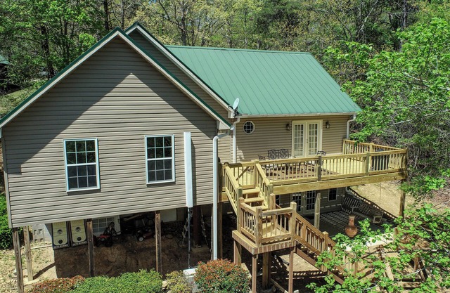 Thistle Brae - near Lakeshore Marina