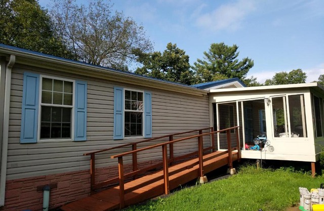 Thomas Holiday Home